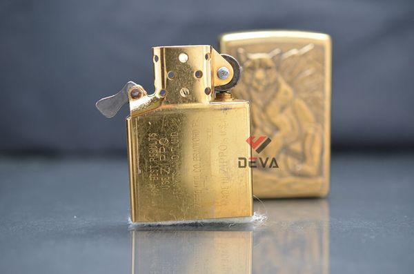 Zippo 1997 Emblem Hình Thú – Đời XIII La Mã – Bản Ốp C763