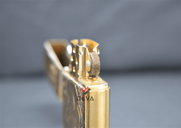 Zippo 1997 Emblem Hình Thú – Đời XIII La Mã – Bản Ốp C763