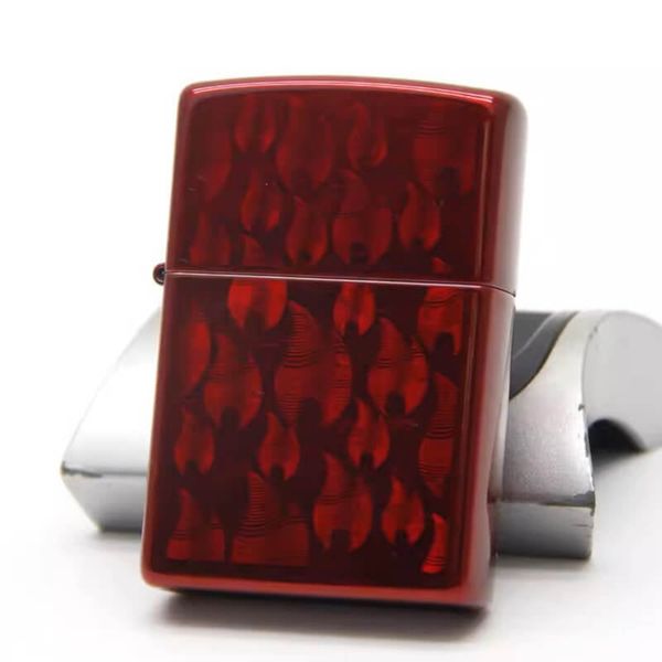 Zippo sơn đỏ in hình ngọn lửa chìm Z276