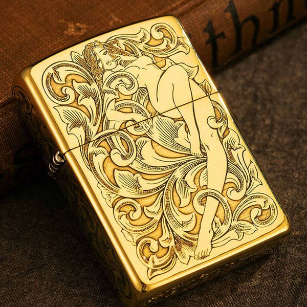 Zippo Đúc Nguyên Khối Hoa Văn Cô Gái Sexy ZN02