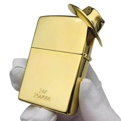 Zippo Để Bàn Mạ Vàng 24K Chủ Đề Cao Bồi Chăn Bò Texas ZN358