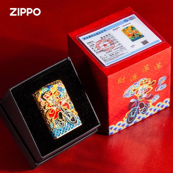 Zippo Bọc Lưới Đồng Tiền Mạ Vàng Chủ Đề Thần Tài Đến ZN85
