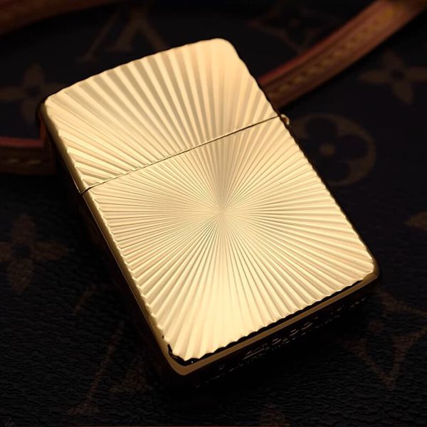 Zippo Armor Mạ Vàng Ốp Emblem Tượng Phật Phát Quang ZN35