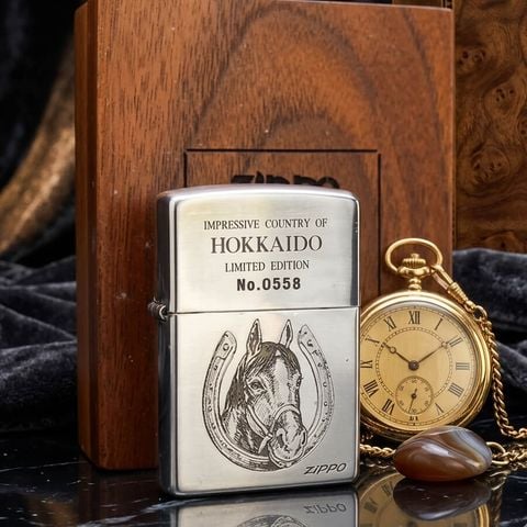 Zippo 1997 Ngựa Hokkaido – Bản Mạ Bạc Silver Plate Giới Hạn C13