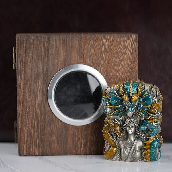 Zippo Vỏ Dày Ốp Tượng Mẹ Rồng Daenerys Targaryen ZN228