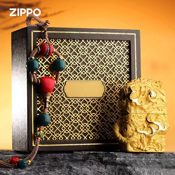 Zippo Bọc Phù Điêu Tượng Rồng Cầm Châu Mạ Vàng ZN180