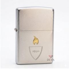 Bật lửa Zippo khắc khiên và hình ngọn lửa ZK71