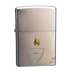 Bật lửa Zippo khắc khiên và hình ngọn lửa ZK71