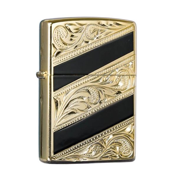 Zippo Sơn Mài Hoa Văn Mạ Vàng Kẻ Chéo ZN67