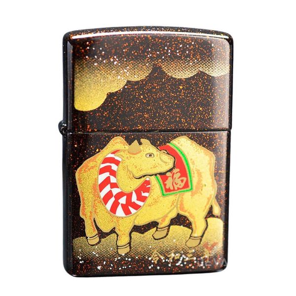 Zippo Sơn Mài In Chủ Đề Trâu Vàng ZN368