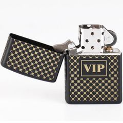 Zippo Mỹ chính hãng sơn đen mờ in hoa văn Vip Z193