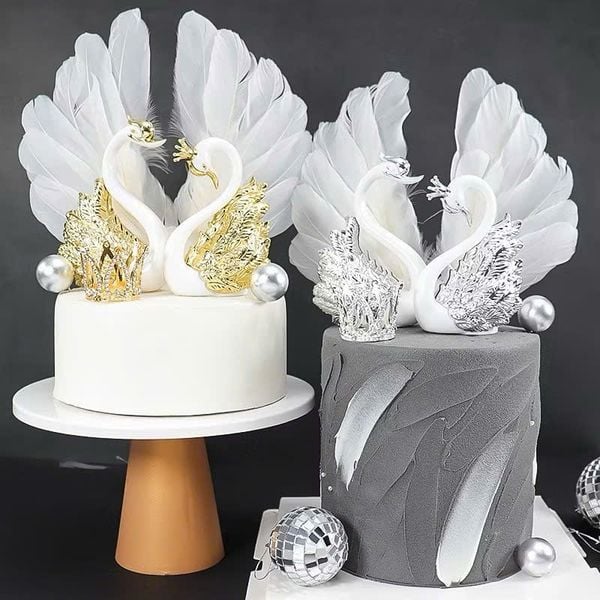 Set 2 con Thiên Nga bằng nhựa - Màu Vàng, Bạc - Decor Trang trí bánh sinh nhật, tráp cưới hỏi