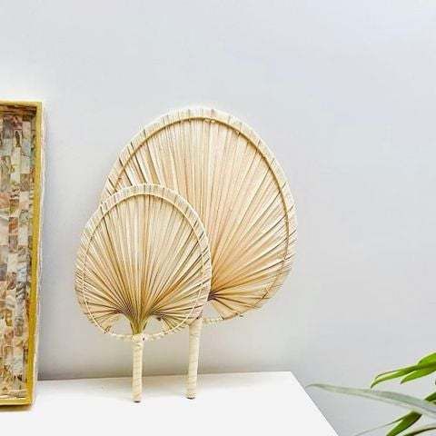 Quạt lá cọ - Quạt cầm tay đan thủ công, phong cách truyền thống - Decor treo tường, trang trí Tết