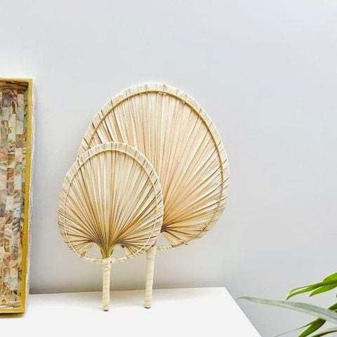 Quạt lá cọ - Quạt cầm tay đan thủ công, phong cách truyền thống - Decor treo tường, trang trí Tết
