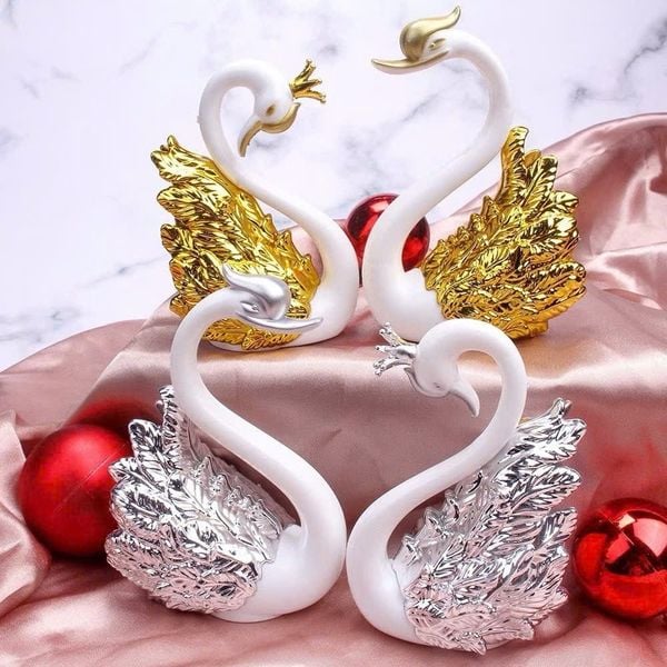 Set 2 con Thiên Nga bằng nhựa - Màu Vàng, Bạc - Decor Trang trí bánh sinh nhật, tráp cưới hỏi