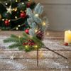 [ 1 CÀNH CÓ TRÊN 50 NHÁNH ] Cành thông giả trang trí Noel - Kèm quả châu đỏ, quả thông - Phụ kiện decor Giáng Sinh