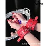  Dụng cụ đồ chơi bạo dâm khóa tay da lông cao cấp 
