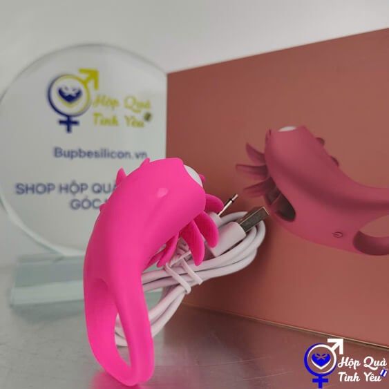  Vòng đeo dương vật massage kết hợp lưỡi liếm G-spot rung 10 chế độ 