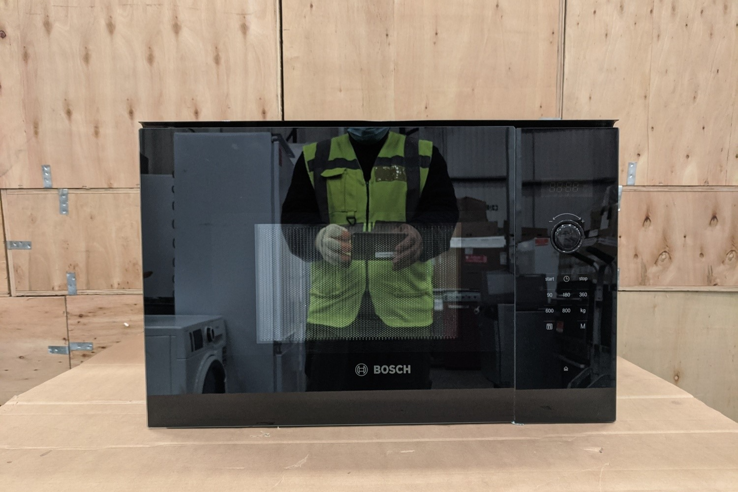 Lò Vi Sóng Âm Tủ Bosch BFL523MB0B Serie 4 | Dung Tích 20 Lít