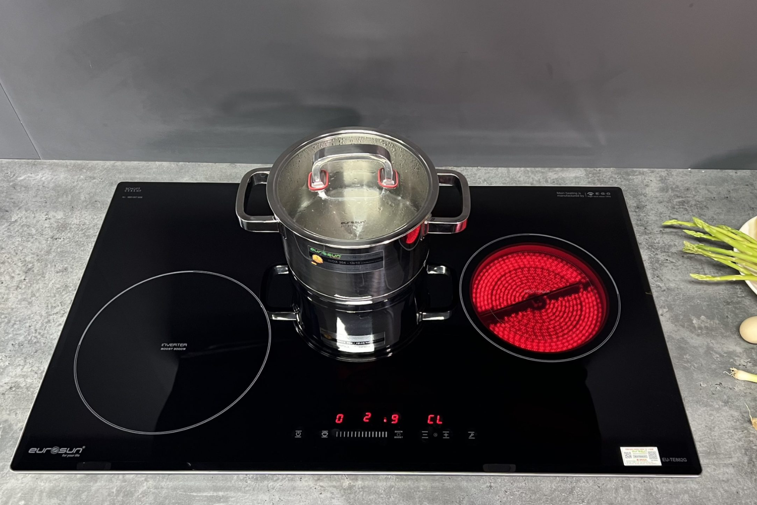 Bếp Điện Từ Kết Hợp Hồng Ngoại Eurosun EU-TE882G - Lắp Âm 3 Vùng Nấu