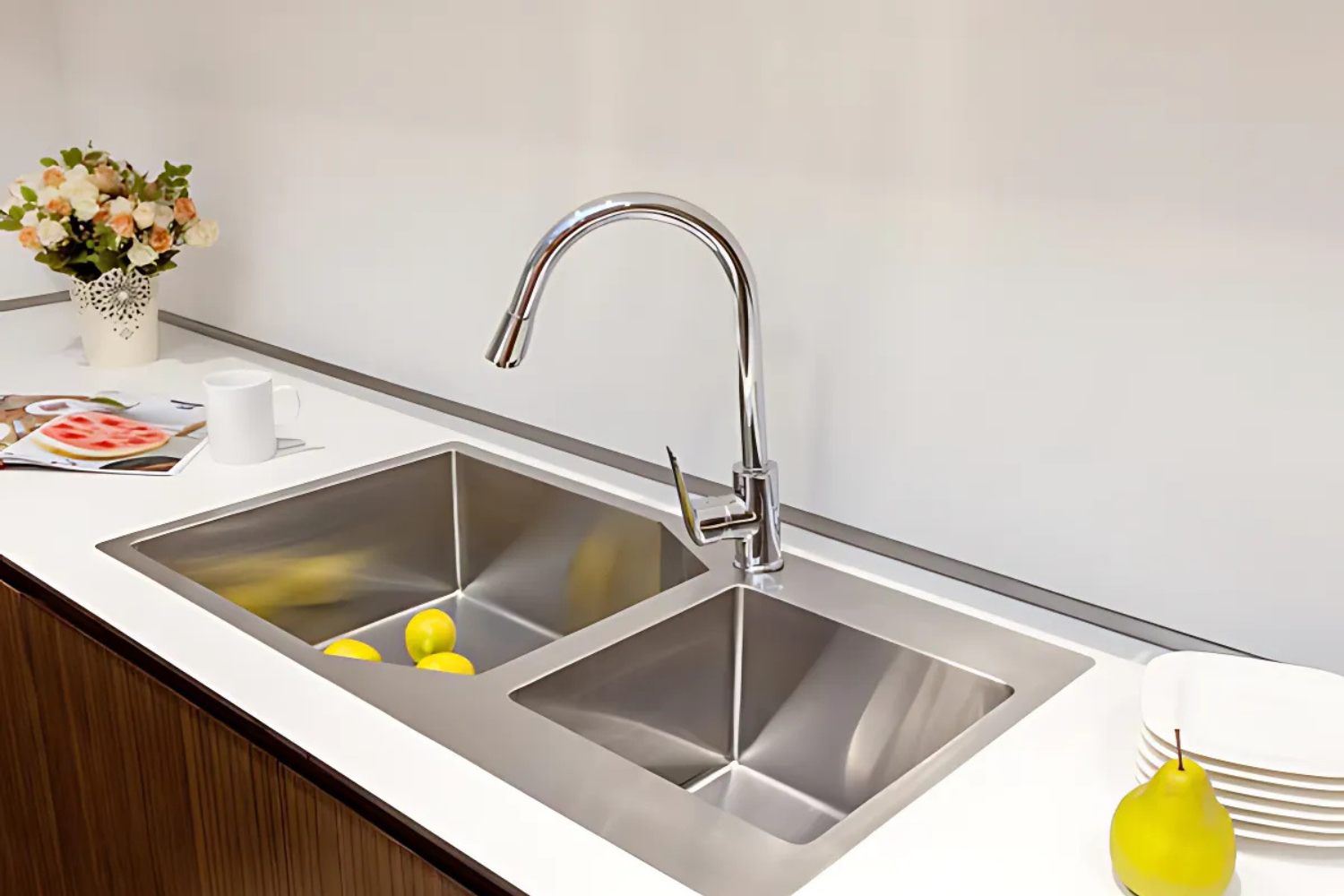 Vòi Rửa Bát Nóng Lạnh Malloca K279N | Đồng Thau Mạ Chrome