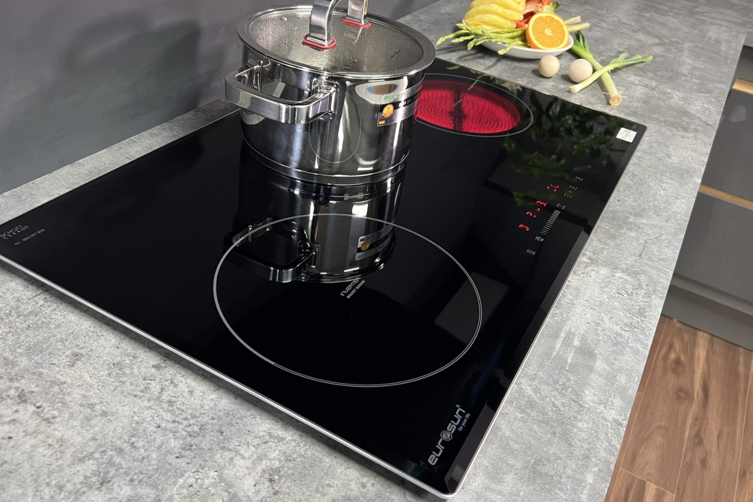 Bếp Điện Từ Kết Hợp Hồng Ngoại Eurosun EU-TE882G - Lắp Âm 3 Vùng Nấu