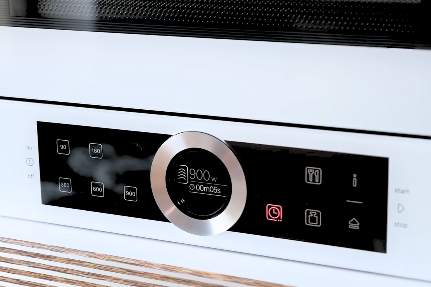 Lò Vi Sóng Kính Trắng Bosch BFL634GW1 Serie 8 | Âm Tủ 21 Lít