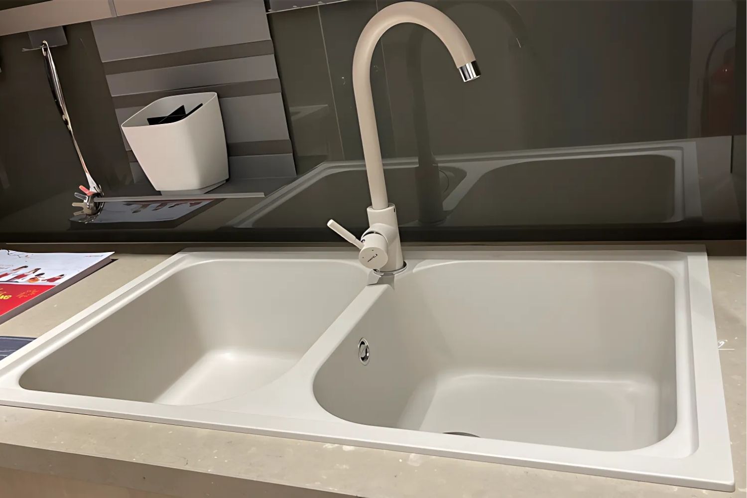 Chậu Rửa Bát 2 Hố Bằng Đá Granstone Hafele HS19-GEN2R90 (570.35.480) | Màu Kem