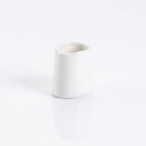 HŨ TĂM MÀU TRẮNG 5CM (ARTISAN OVAL SHAPE TOOTHPICK HOLDER, MATT WHITE)