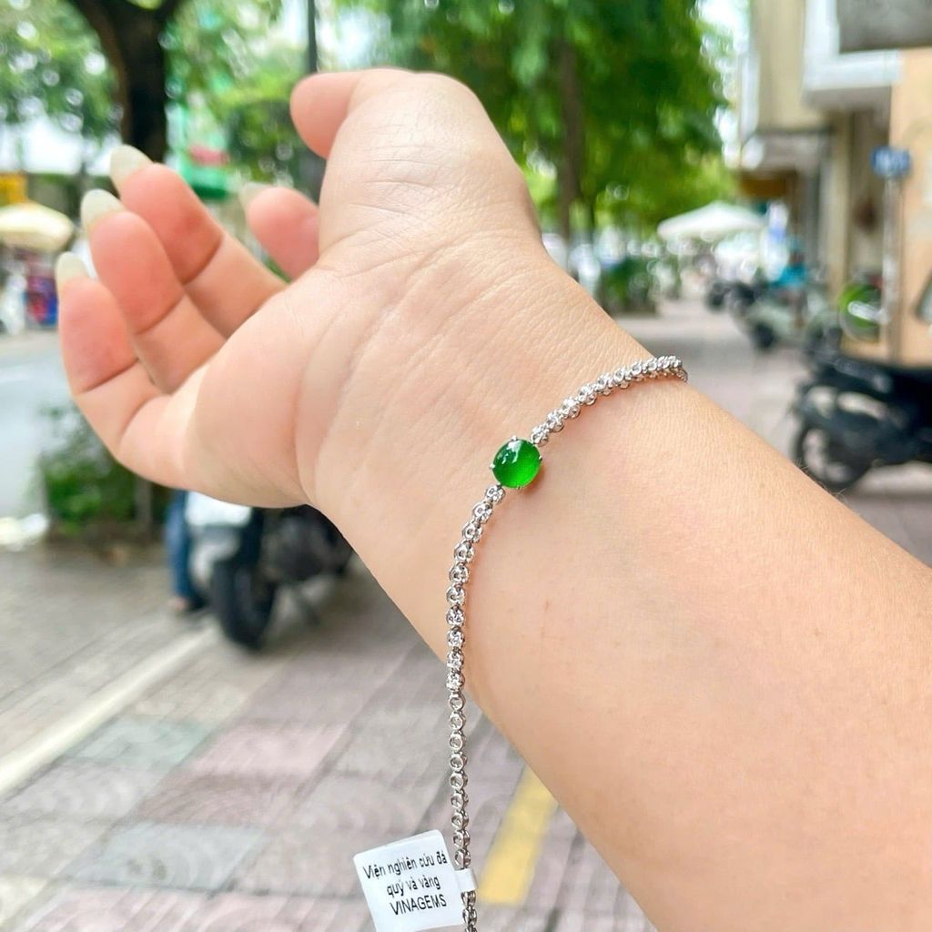 132.67 Lắc Tay Phỉ Thuý Jadeite A Thuỷ Tinh - Đế Vương Lục - VT18K - KC Tấm ~ 6x6,9mm