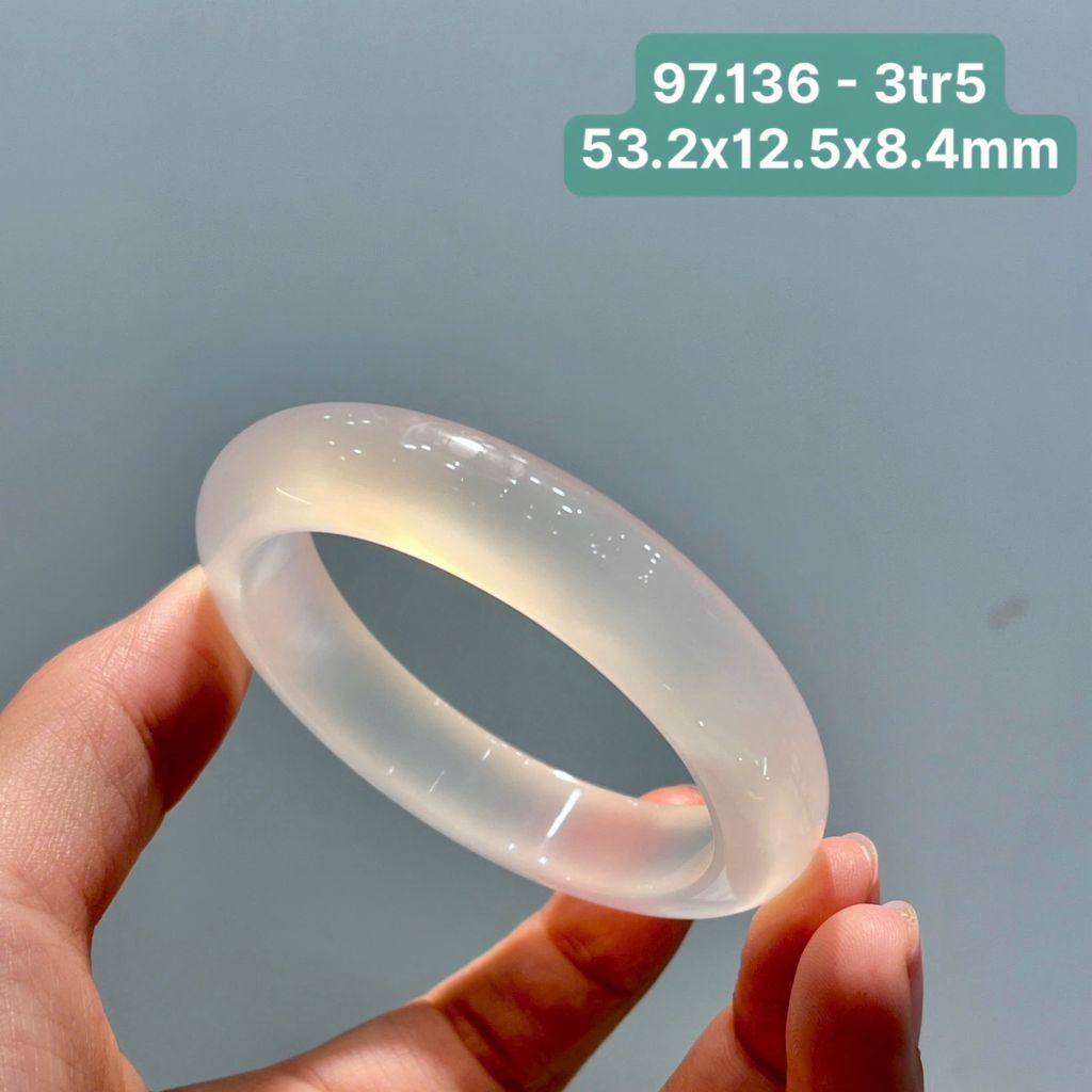 Vòng Hẹ Mã Não Chalcedony Bạch Nguyệt Quang ~53.2x12.5x8.4mm - 97.136