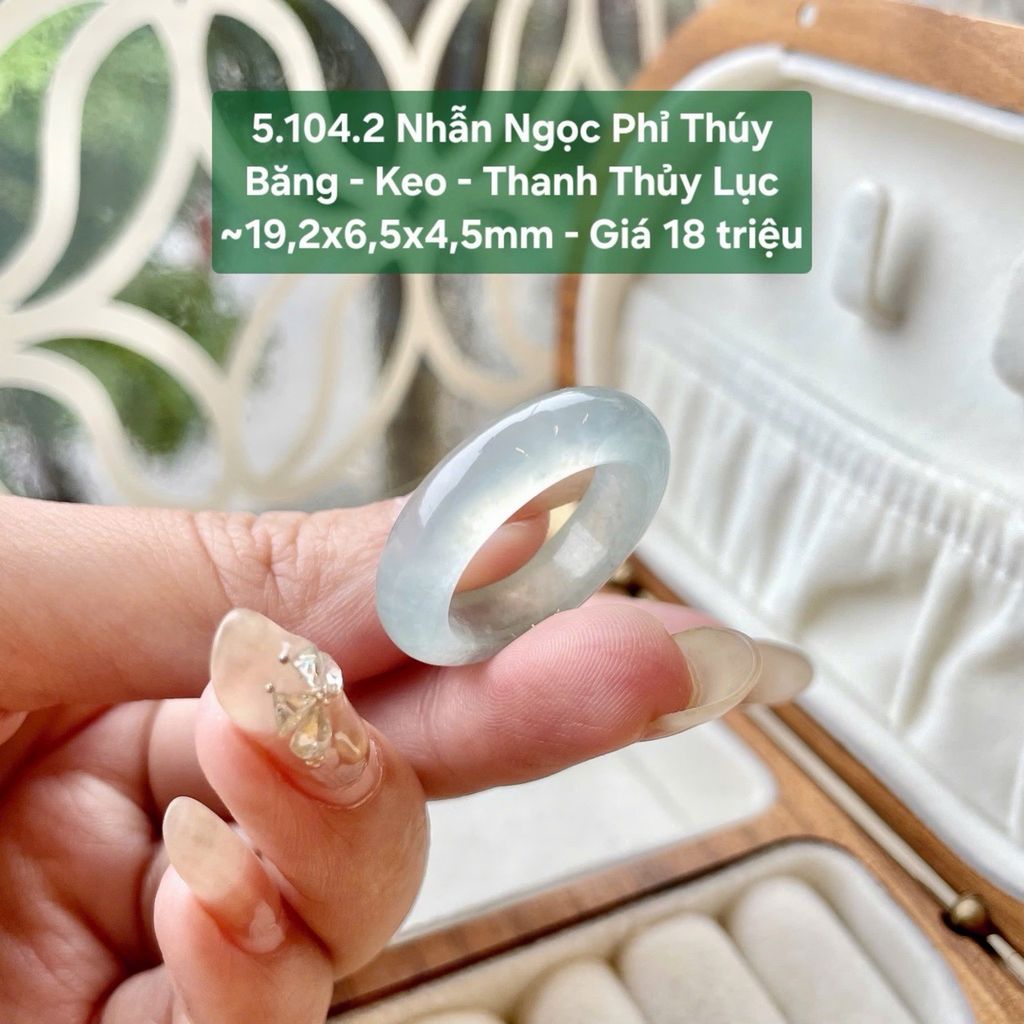 Nhẫn Ngọc Phỉ Thúy  Băng - Keo - Thanh Thủy Lục  ~19,2x6,5x4,5mm 5.104.2