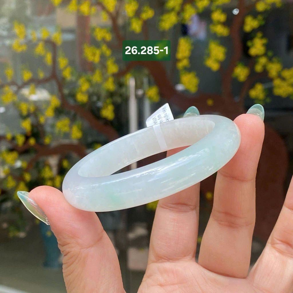 Vòng Hẹ Phỉ Thuý Nếp Băng Keo Trắng phớt Lục Táo ~55x12,4x8,7mm 26.285