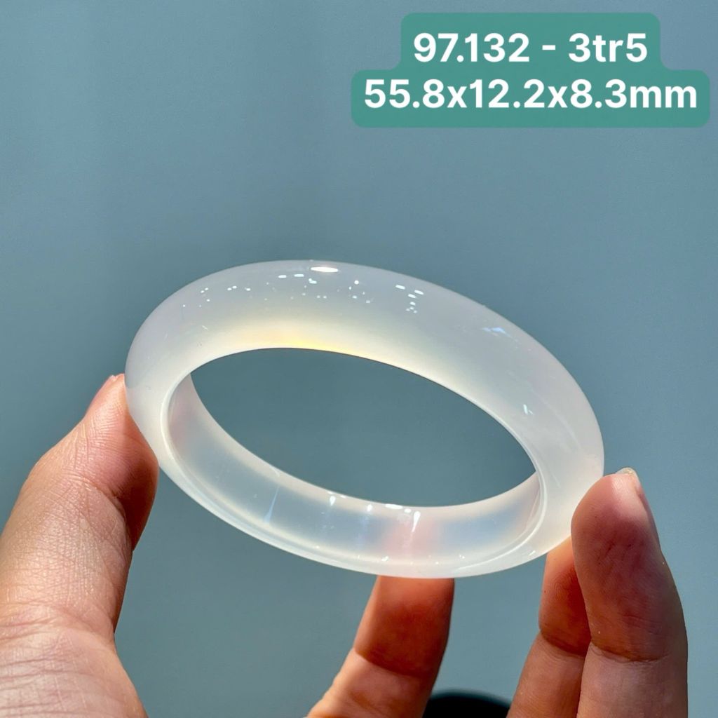 Vòng Hẹ Mã Não Chalcedony Bạch Nguyệt Quang ~55.8x12.2x8.3mm - 97.132