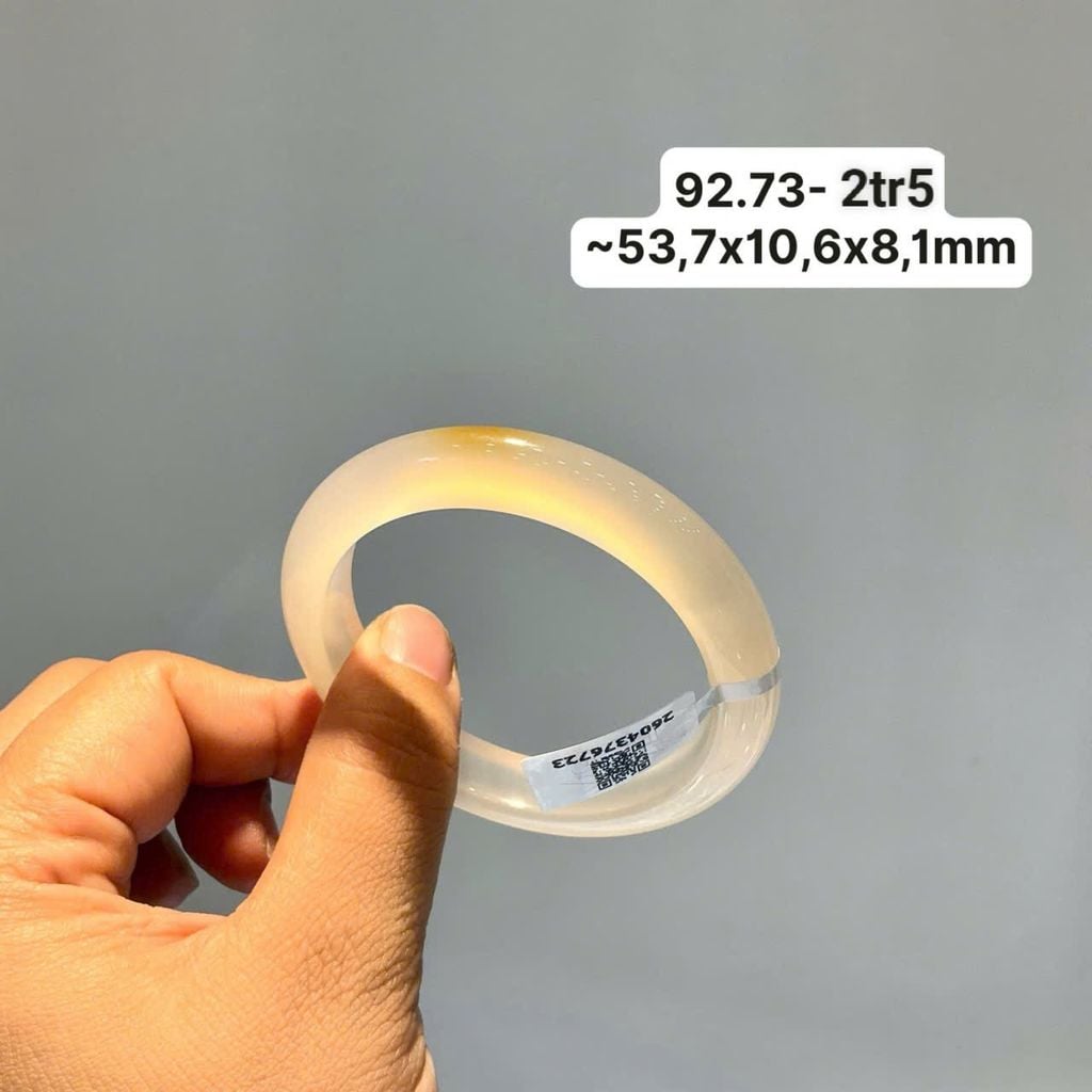92.73 Vòng Ngọc Tuỷ Chalcedony Bạch Nguyệt Quang ~53,7x10,6x8,1mm