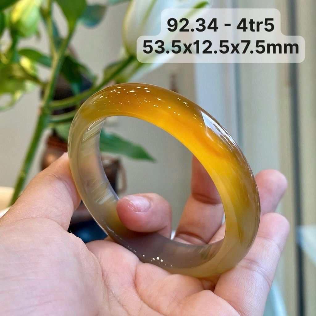 Vòng Hẹ Mã Não Chalcedony Vàng Hoàng Kim 53.5mm 92.34