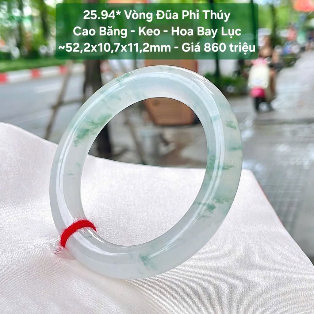 Vòng Đũa Phỉ Thúy  Cao Băng - Keo - Hoa Bay Lục  ~52,2x10,7x11,2mm 25.94*