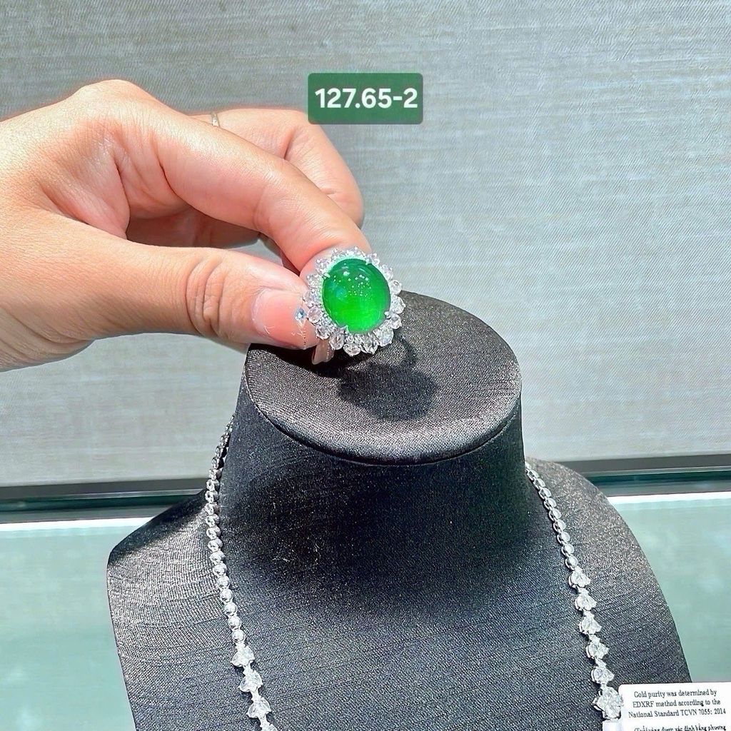 Nhẫn - Dây Chuyền Phỉ Thúy Thủy Tinh - Đế Vương Lục Vàng Trắng 18K - Kim Cương Tấm ~13x14,4mm 127.65