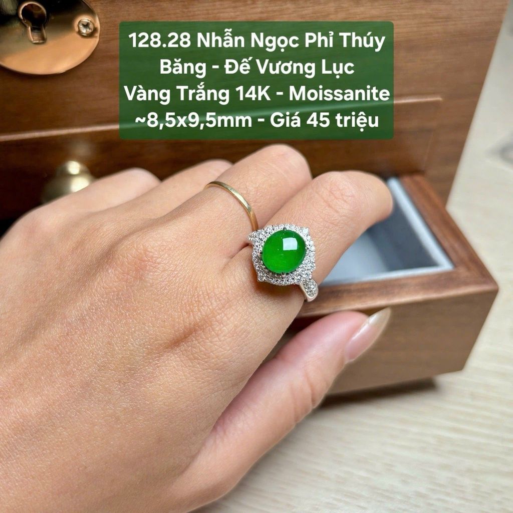 Nhẫn Ngọc Phỉ Thúy  Băng - Đế Vương Lục  Vàng Trắng 14K - Moissanite 128.28