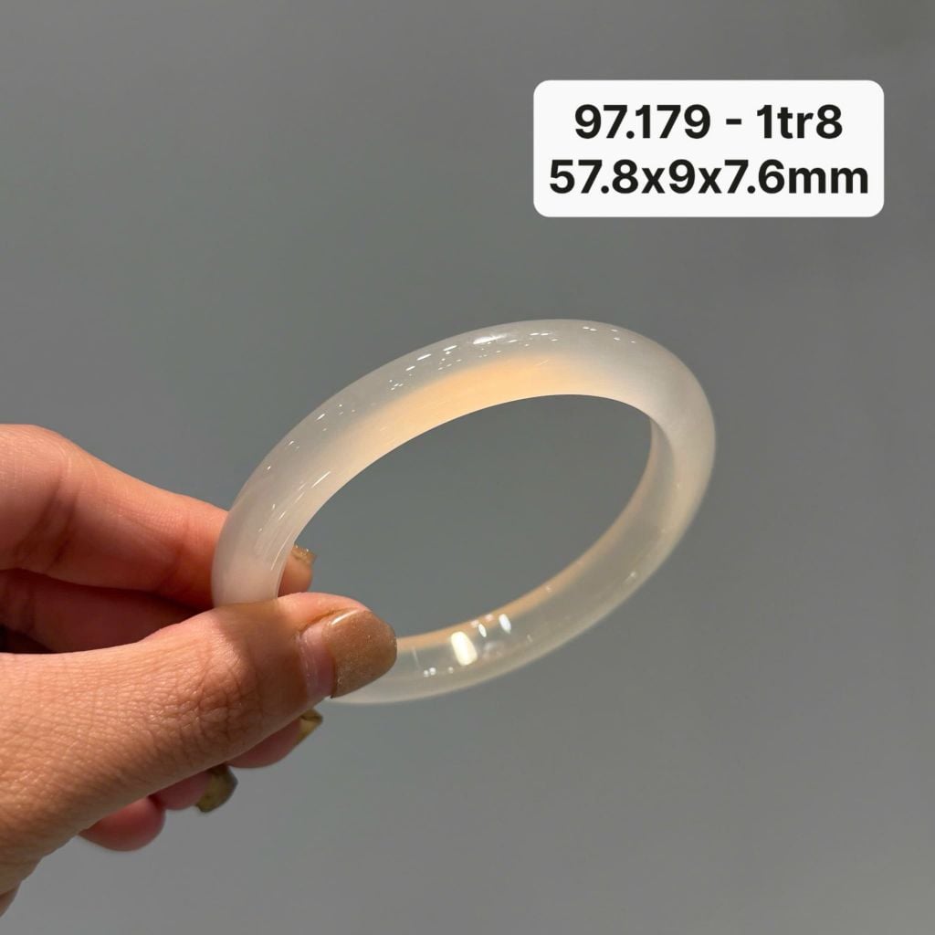 Vòng Hẹ Ngọc Tuỷ Chalcedony Bạch Nguyệt Quang 97.179