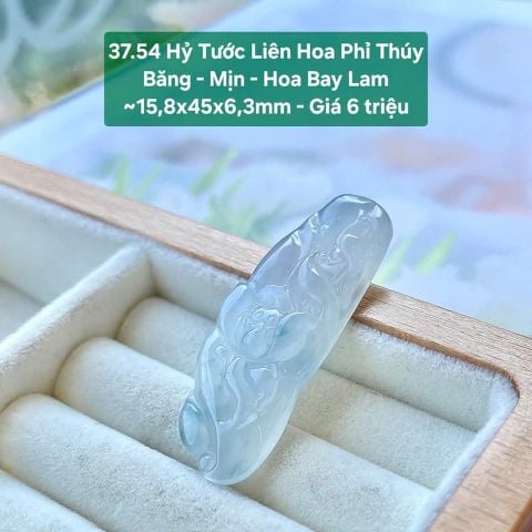 Hỷ Tước Liên Hoa Phỉ Thúy Jadeite A Băng - Mịn - Hoa Bay Lam ~15,8x45x6,3mm 37.54