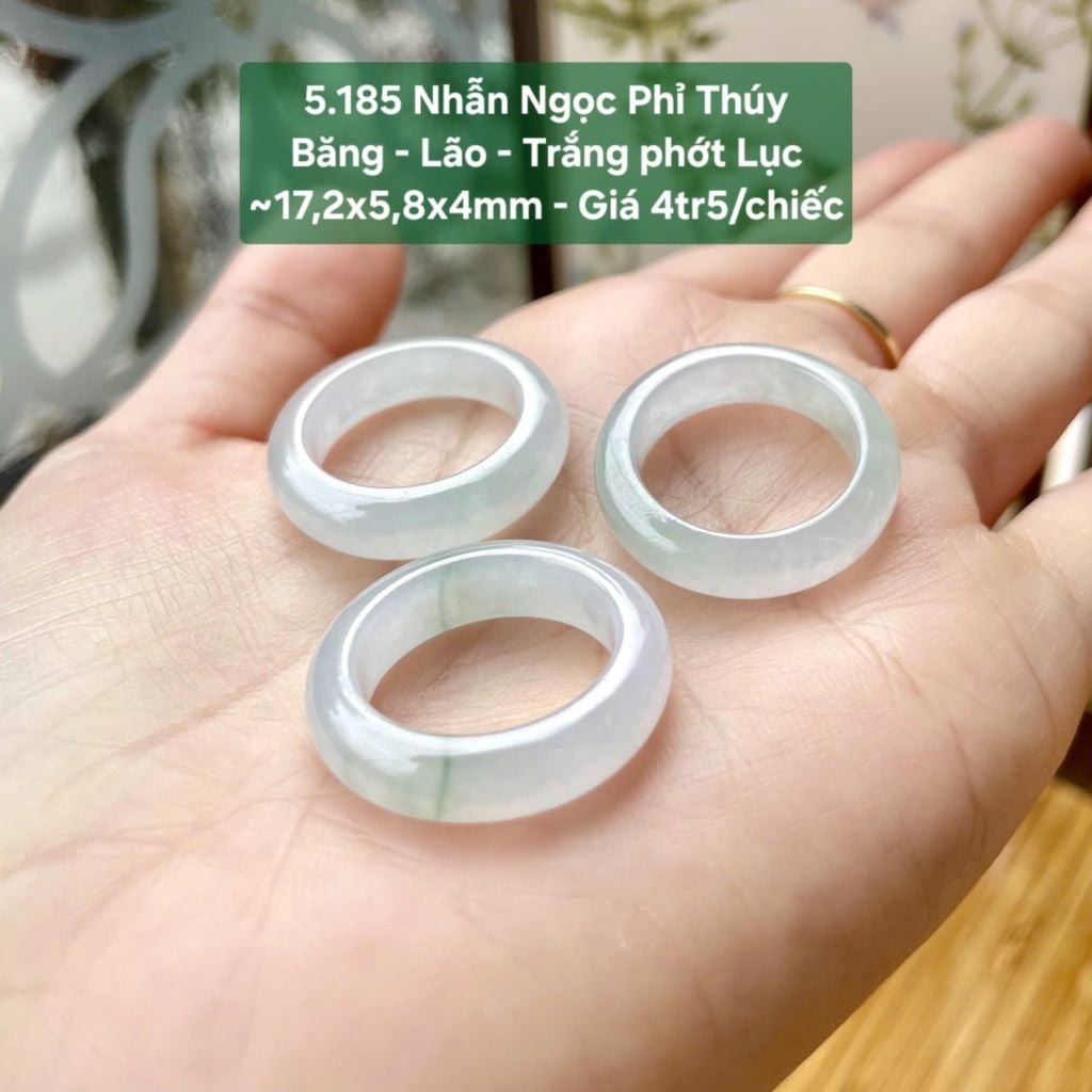 Nhẫn Ngọc Phỉ Thúy Băng - Lão - Trắng phớt Lục ~17,2x5,8x4mm 5.185