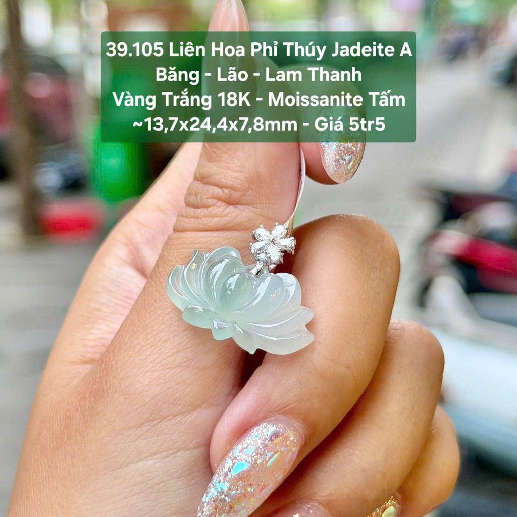 39.105 Liên Hoa Phỉ Thuý Jadeite A Băng - Lão - Hoa Bay Lam - VT18K - Moissanite ~ 13,7x24,4x7,8mm