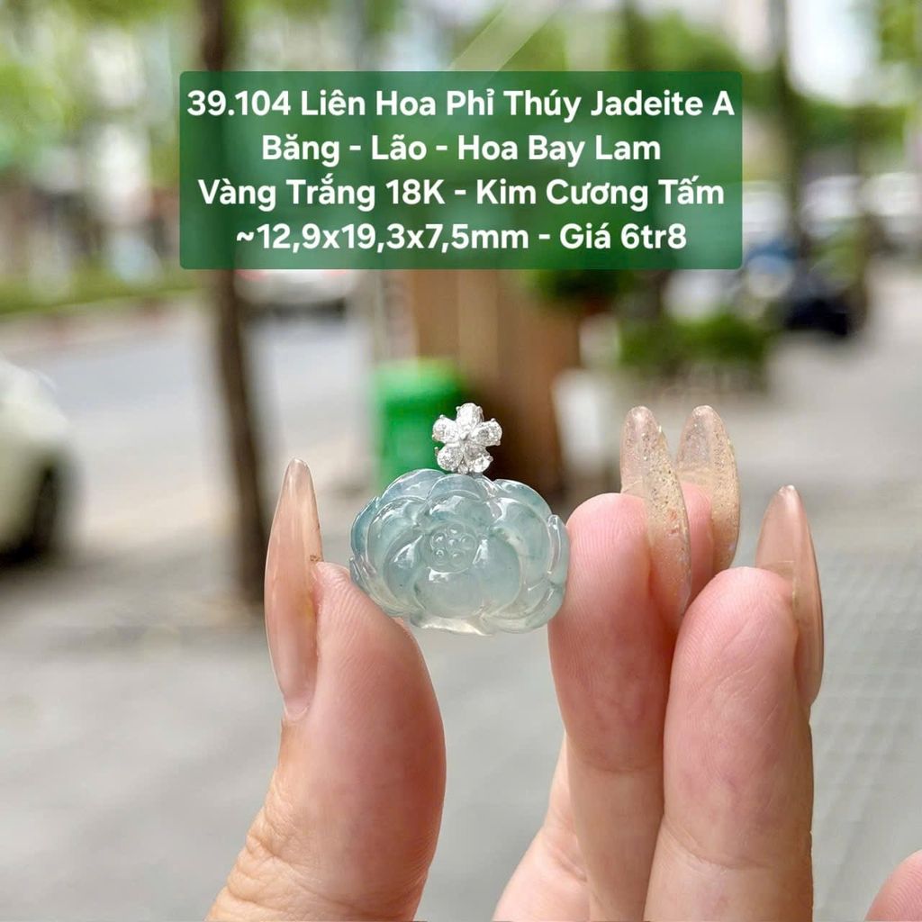 39.104 Liên Hoa Phỉ Thuý Jadeite A - Băng - Lão - Hoa Bay Lam ~ VT18K - KC Tấm ~ 12,9x19,3x7,5mm