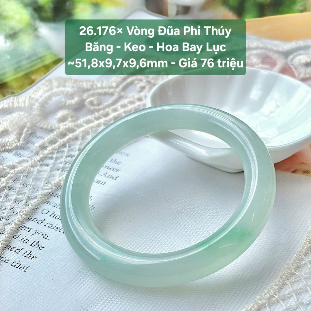Vòng Đũa Phỉ Thúy Băng Keo Hoa Bay Lục ~51,8x9,7x9,6mm 26.176x