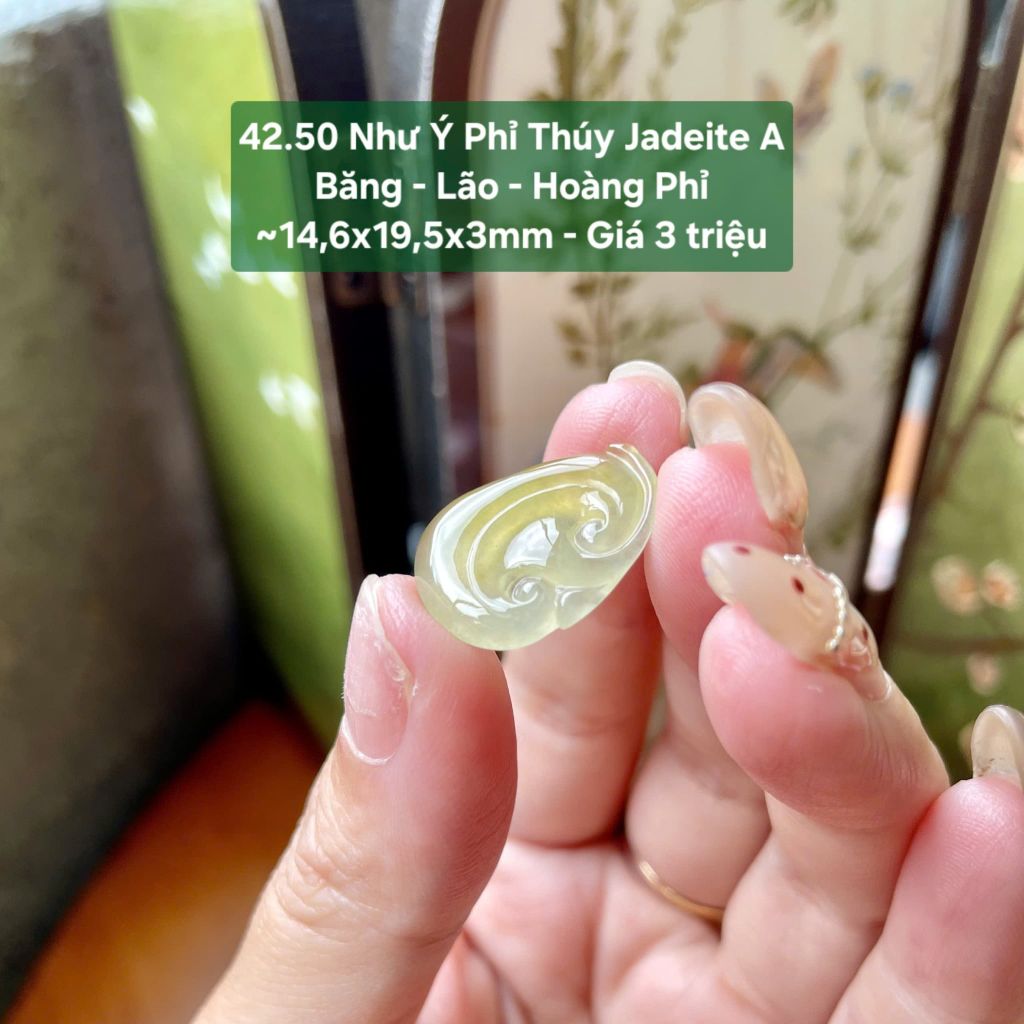 Như Ý Phỉ Thúy Jadeite A Băng - Lão - Hoàng Phỉ ~14,6x19,5x3mm 42.50