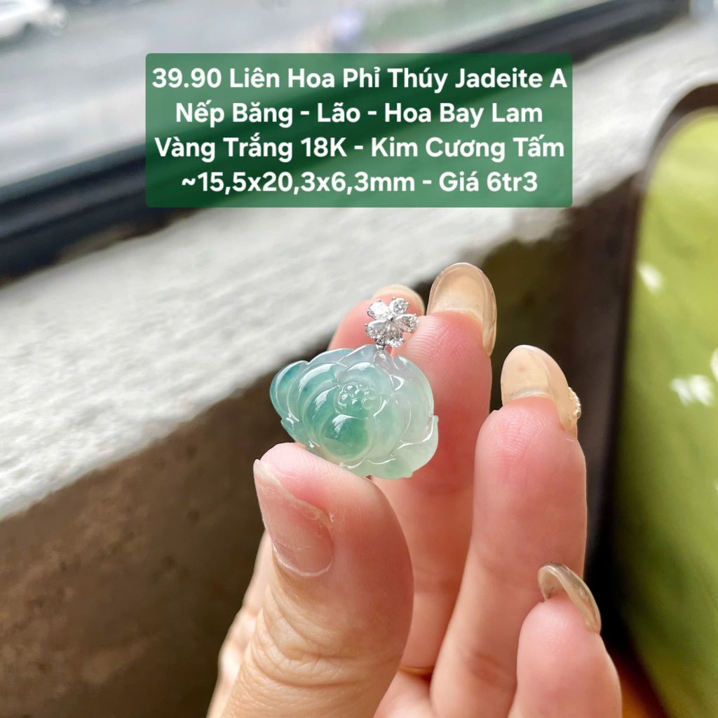 39.90 Liên Hoa Phỉ Thúy Jadeite A Nếp Băng Lão Hoa Bay Lam - VT 18K KC Tấm - ~15,5x20,3x6,3mm