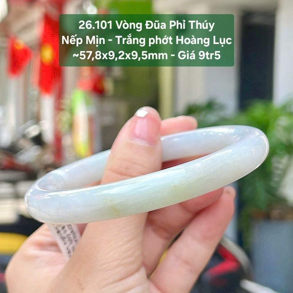 Vòng Đũa Phỉ Thúy Nếp Mịn - Trắng phớt Hoàng Lục ~57,8x9,2x9,5mm 26.101