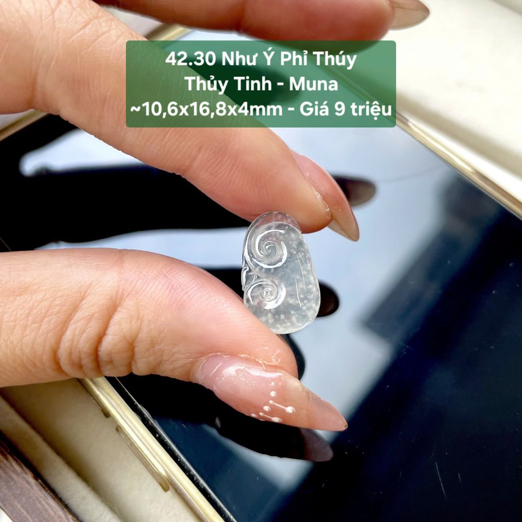 Như Ý Phỉ Thúy Thủy Tinh - Muna ~10,6x16,8x4mm 42.30