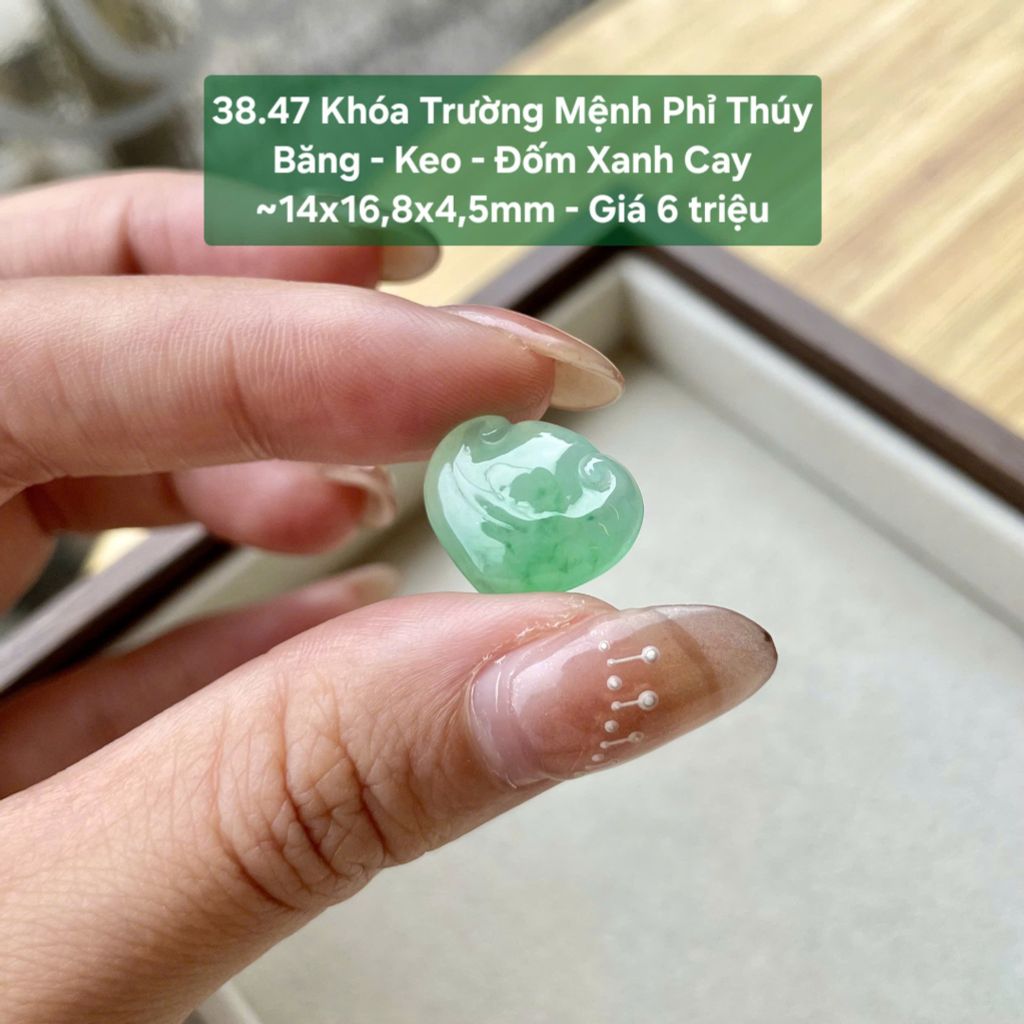 Khóa Trường Mệnh Phỉ Thúy Băng - Keo - Đốm Xanh Cay ~14x16,8x4,5mm 38.47